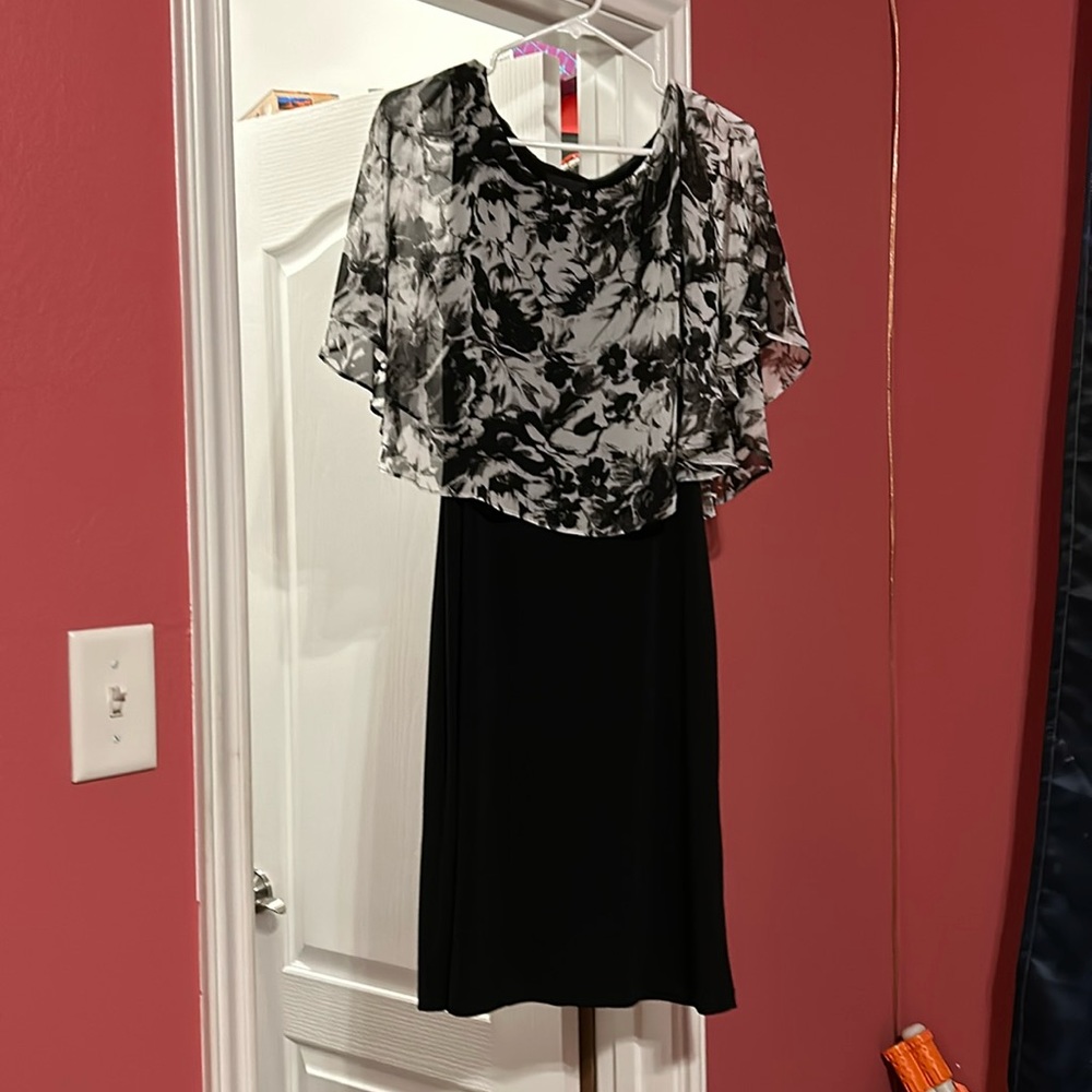 Crape design black straight dress